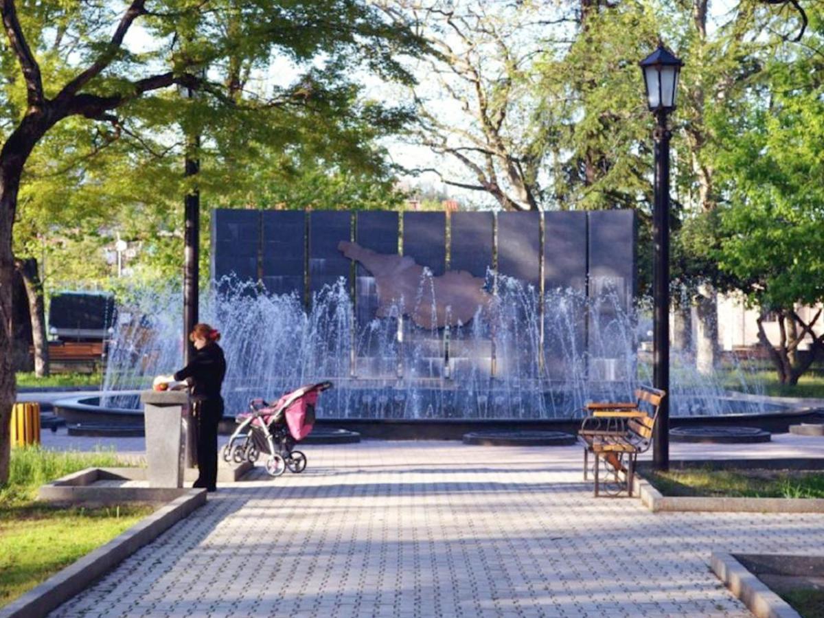 Wooden Museum 호텔 쿠타이시 외부 사진